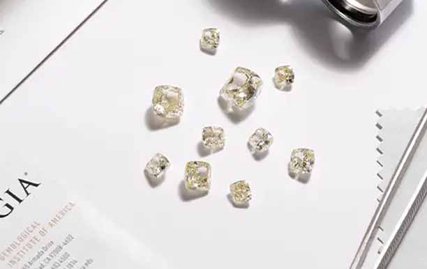 Verifying-Authenticity-Natural-Coloured-Diamonds